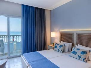 Hotel Rossis Beach