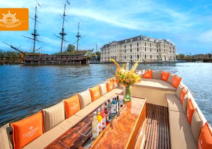 Luxe rondvaart (60 min) + live gids + (cocktail)bar aan boord