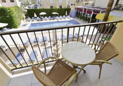 Amoros Hotel
