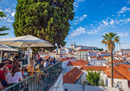 Ontdek Lissabon: Stedentrip incl. vlucht vanuit centraal gelegen 4*-hotel + ontbijt!
