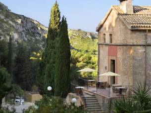 Geniet van 6, 8, 11 of 15 dagen in een boutique hotel op Mallorca nabij Alc&uacute;dia incl. vlucht en huurauto