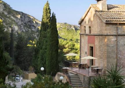 Geniet van 6, 8, 11 of 15 dagen in een boutique hotel op Mallorca nabij Alc&uacute;dia incl. vlucht en huurauto