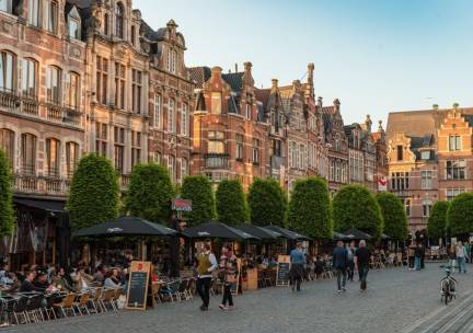 STUNT! ⚡ Modern 4*-hotel op een TOP LOCATIE in het centrum van Leuven incl. ontbijt en 3-gangendiner!