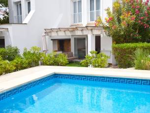 Aparthotel La P&eacute;rgola