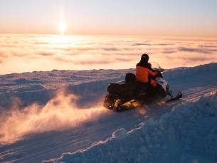 ALLES IN 1-DEAL: Fins Lapland! ❄️ 8-daagse reis naar het magische noorden! Hotel aan de piste incl. vlucht, bagage, transfer, ontbijt, diner en spectaculaire excursies!
