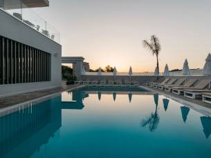 Tesoro Hotel