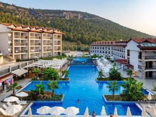 8 daagse vliegvakantie naar Ramada by Wyndham Resort Akbuk in didim, turkije