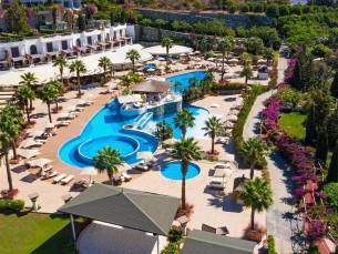 Sianji Well being Resort