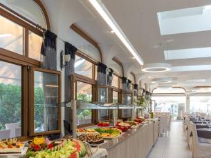 Aparthotel Acharavi Beach