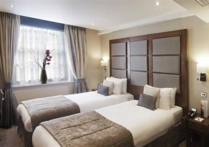 Wellington Hotel by Blue Orchid