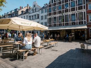 STUNT! ⚡ Verblijf in een modern 4*-hotel nabij het centrum van D&uuml;sseldorf incl. heerlijk ontbijt, welkomstdrankje en GRATIS parkeren!