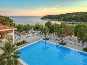 Gava Waterman Milna Resort