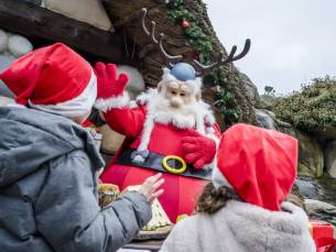 Beleef een betoverende kerst in Parc Ast&eacute;rix ???? incl. overnachting met ontbijt in Hauts de France