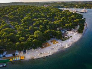 Arena One 99 Glamping