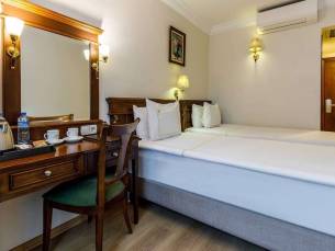 Golden Crown Hotel