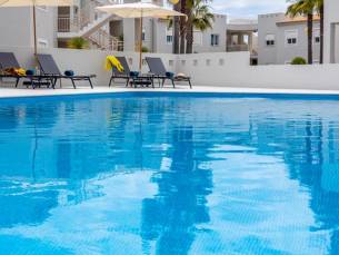 Appartementen Placid Village - inclusief huurauto