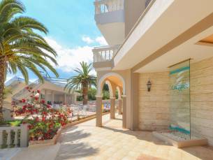 Karras Grande Resort