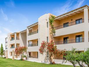 Golden Bay Apartments