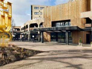 UNIEK 4*-hotel in Mierlo nabij Eindhoven en Helmond incl. ONBEPERKT toegang tot uitgebreide sport- en wellnessfaciliteiten en ontbijt!