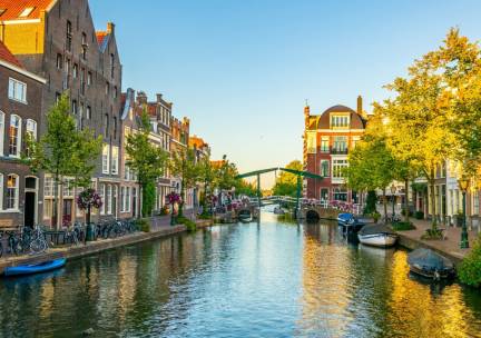 4*-hotel in centrum Leiden vlakbij Noordwijk incl. ontbijt en NS treinretour