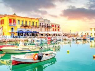 Strand & zon op Kreta: sfeervol Rethymnon & prachtige kust, incl. vlucht en huurauto