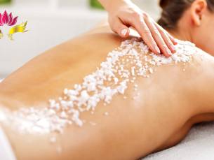 Scrubmassage + gezichtsbehandeling