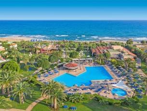 Anissa Beach en Village