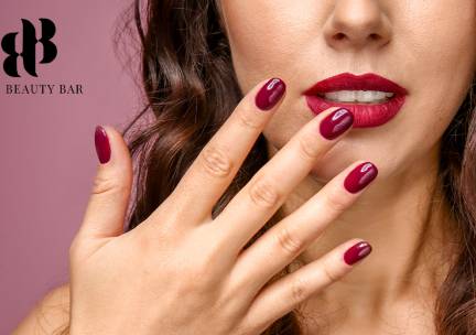 Manicurebehandeling + gellak (60 min) of BIAB (70 min)