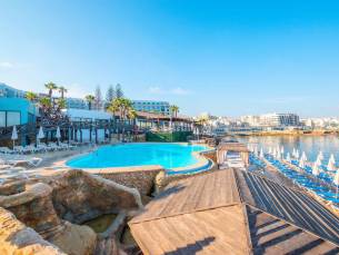 8 daagse vliegvakantie naar Doubletree by Hilton Malta in qawra, malta