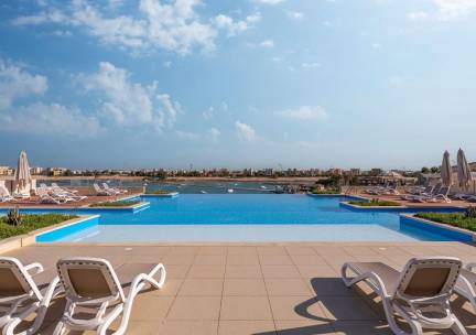 Creek Hotel en Residences