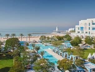 Hilton Salwa Beach Resort en Villas