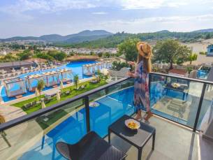 Orka Cove Penthouse en Suites