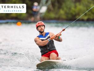 Waterskiën of wakeboarden voor beginners (1,5 uur) + materiaal + begeleiding