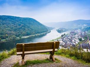 FLASHDEAL! ⚡ Ontdek de prachtige Eifel incl. ontbijt, lunch, 3-gangenmenu, onbeperkt drankjes + gratis hotelfiets!