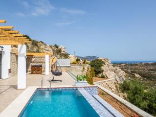 Amoopi Sea View Villas