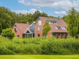 OPENINGSACTIE!⚡ Geniet in GLOEDNIEUW 4*-boutiquehotel middenin de natuur van Drenthe incl. ontbijt en gratis parkeren!