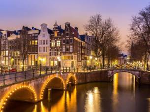 Geniet in een 4*-hotel nabij Amsterdam incl. ontbijt en bioscoopkaartjes van Pathé