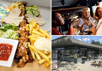 Voor 2 personen: halve meter saté + friet + rauwkost + kroepoek + saus bij Willem's Corner