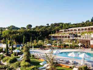 Autovakantie naar het Gardameer vanuit een LUXE 5*-hotel met panoramisch uitzicht incl. ontbijt & WELLNESS!!