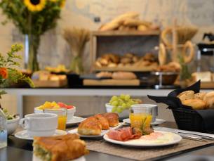 Athenaeum Grand Hotel