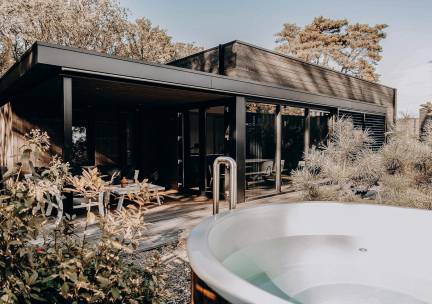 Luxe Familie Waterlodge met hottub - 6 persoons