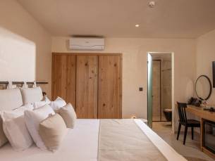 Hotel Indigo Suites Collection