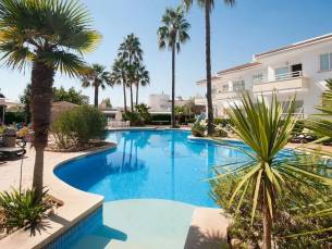 Universal Aparthotel Elisa