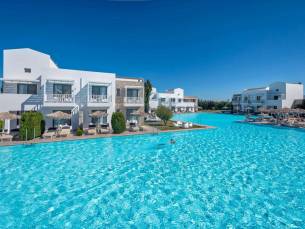 Diamond Deluxe Hotel