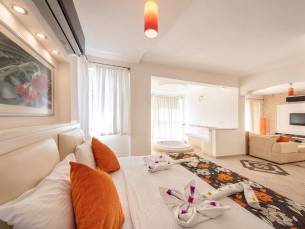 Nicholas Heights Deluxe En Spa