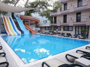 Aleria Belport Beach