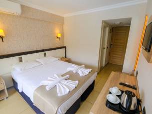 Moni Hotel