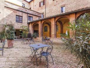 Il Chiostro Del Carmine