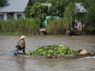 Mekong Delta tour Saigon-Phnom Penh over land