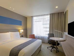 Holiday Inn Express Bangkok Sathorn